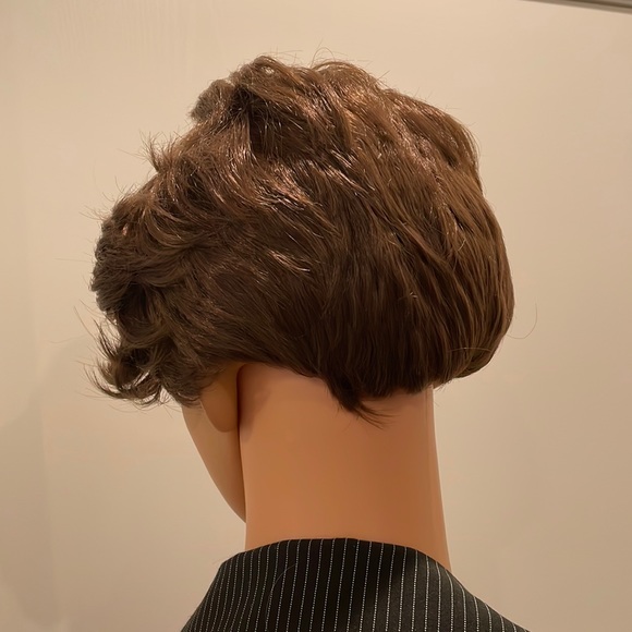 NWT 8” medium brown unisex x short hair wig bangs wavy soft mens wig messy crown - Picture 9 of 16